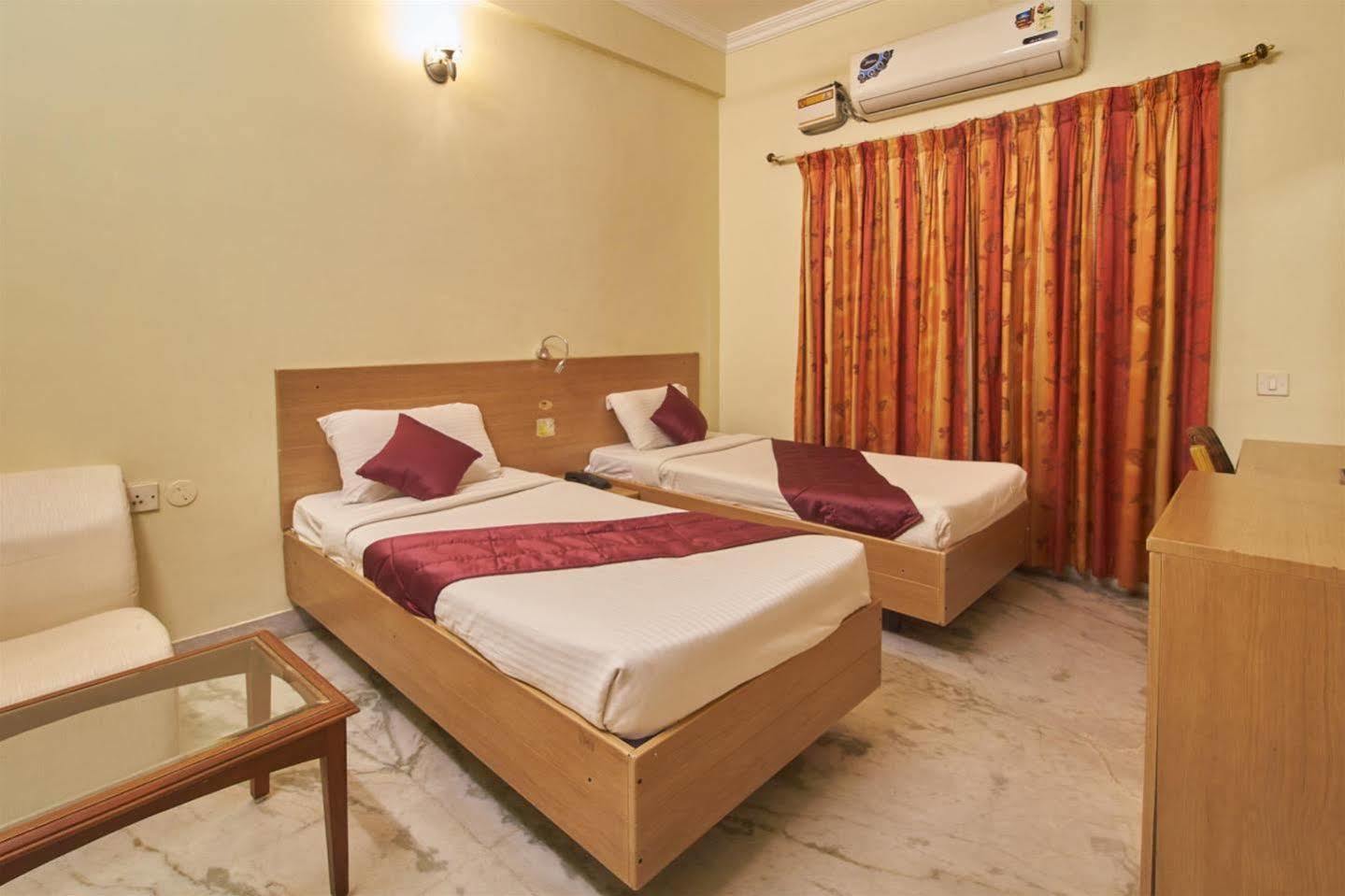 Fabhotel Royal Star Chennai Exterior photo